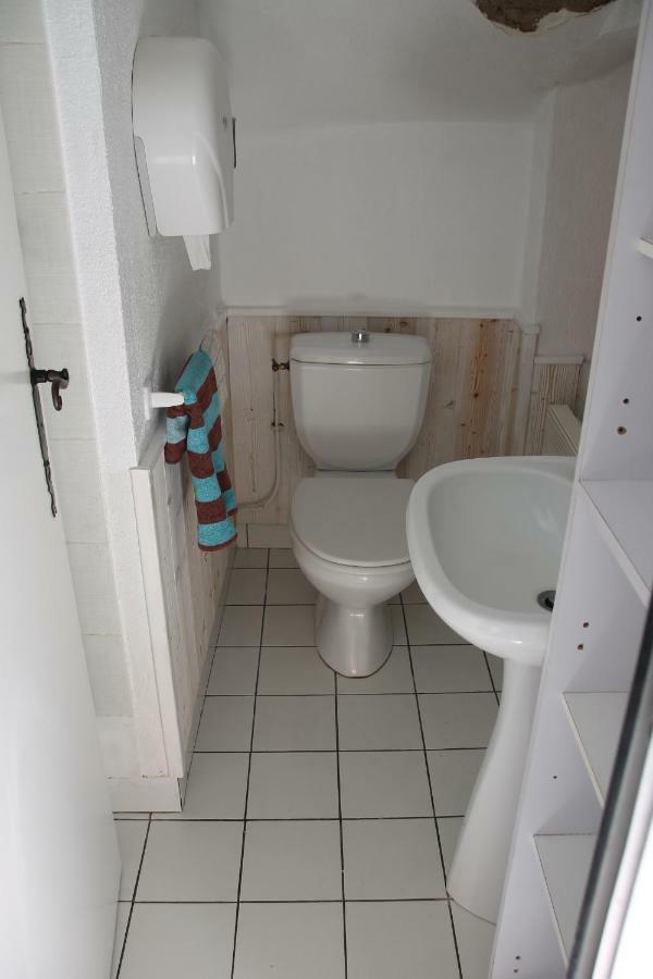 カシ Au Petit Chez Soiホステル エクステリア 写真