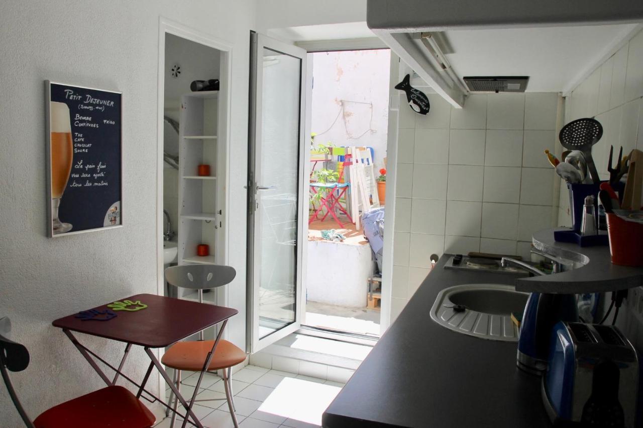 カシ Au Petit Chez Soiホステル エクステリア 写真